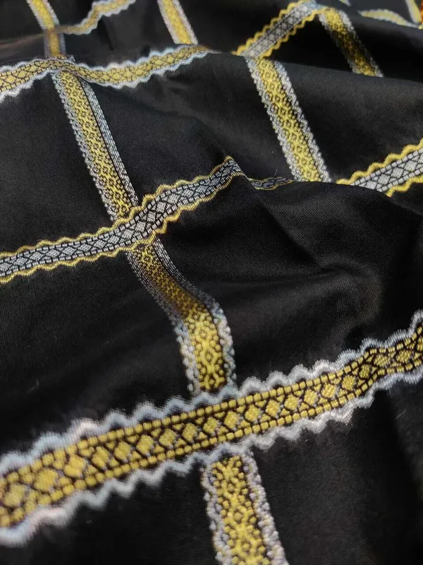 Black_Embellished_Banarasi_Jacquard_Saree_(Black)